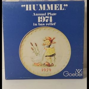 M.J Hummel 1974 Annual Plate